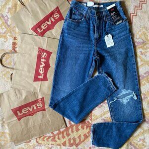 LEVI'S : '80's Mom Jeans Relaxed & Tapered (Size: 23x30) NWT